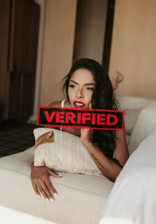 Beth puta Encuentra una prostituta Vélez Rubio